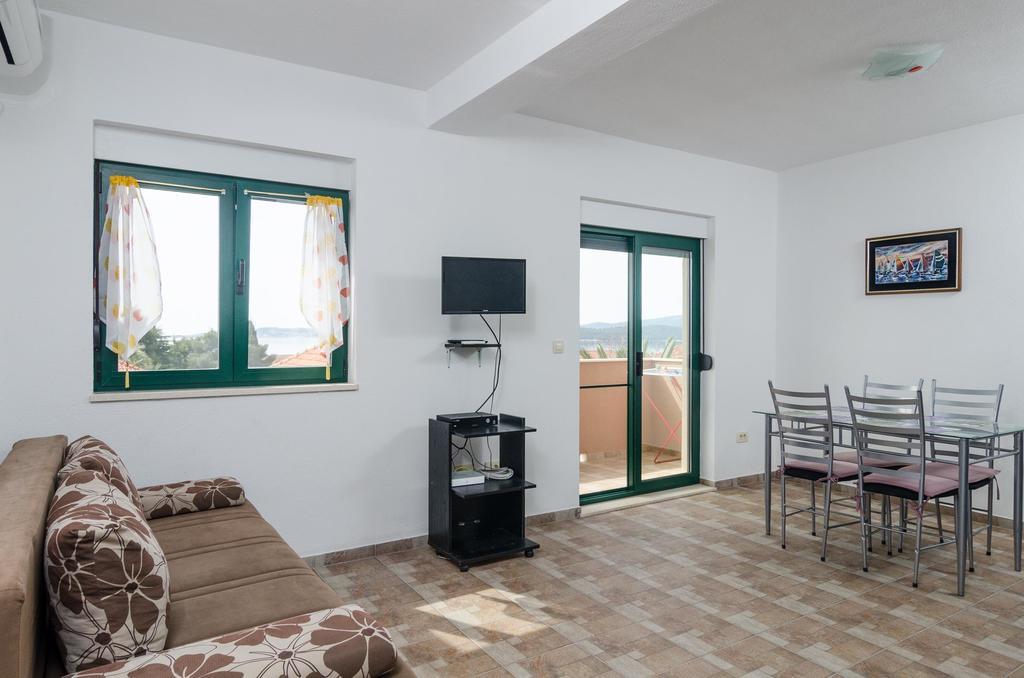Apartments Leo オレビック エクステリア 写真