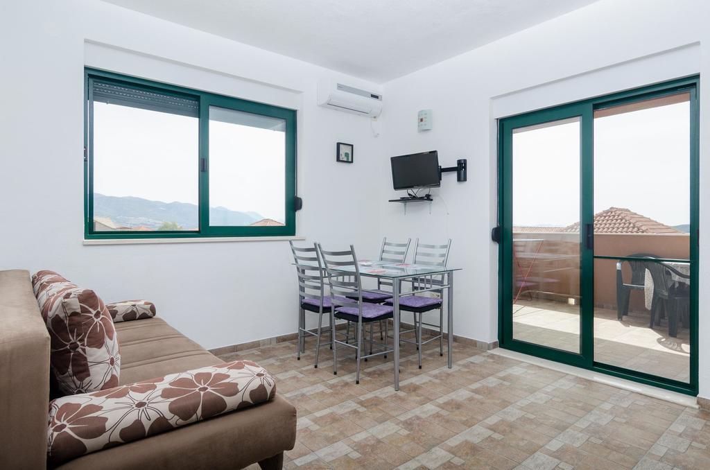 Apartments Leo オレビック エクステリア 写真
